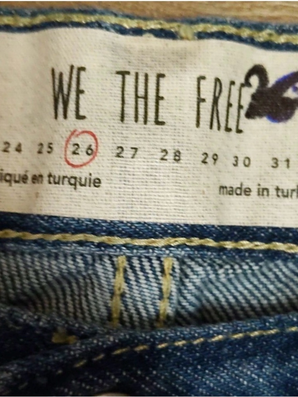 We The Free distressed Maggie mid-rise straight leg jeans 26 - Picture 4 of 5